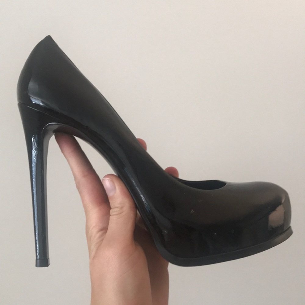 Shoes high heels